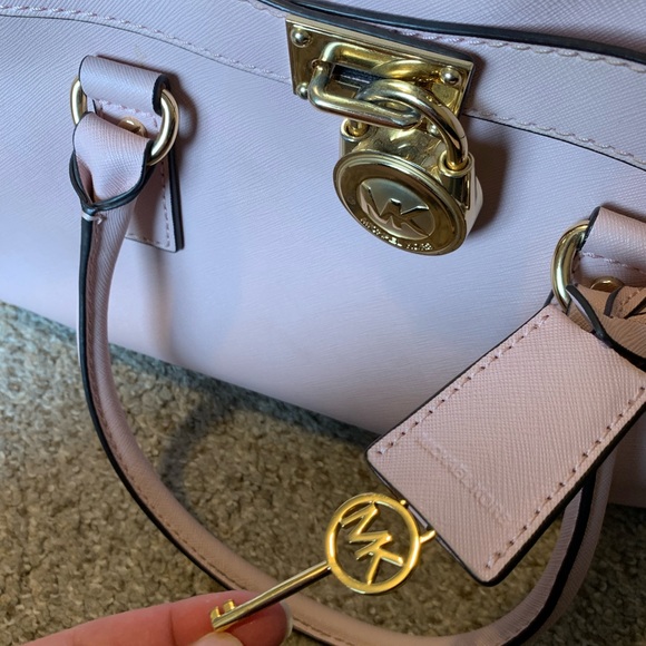 Michael Kors Hamilton Medium Handbag - Light Pink - Picture 3 of 7
